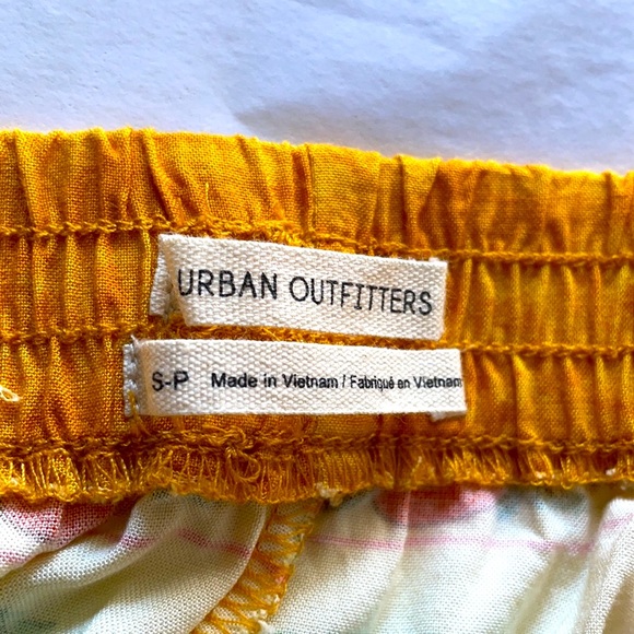 Urban Outfitters Super Soft Tropical Shorts! - Picture 3 of 4